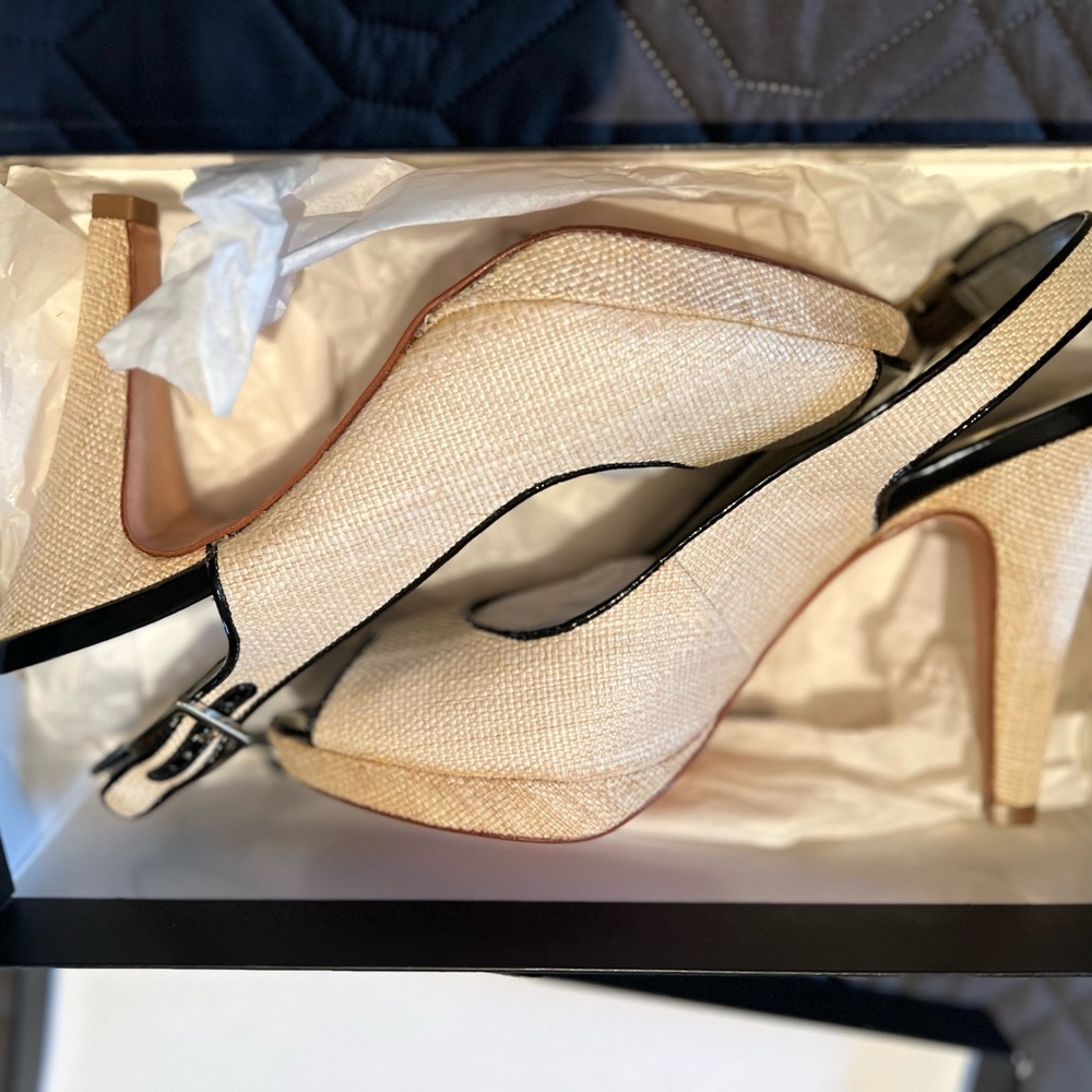 Banana Republic Slingback Heels 10M